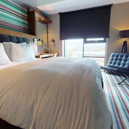 Village Leeds South 4*