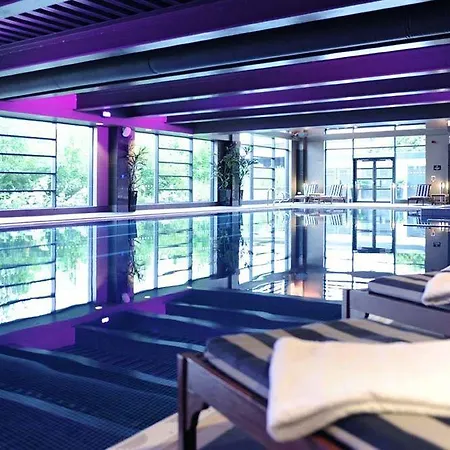 Village South Otel Leeds (West Yorkshire)