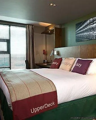 Village Leeds South 4*