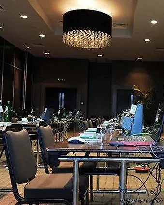 Village Leeds South Hotel