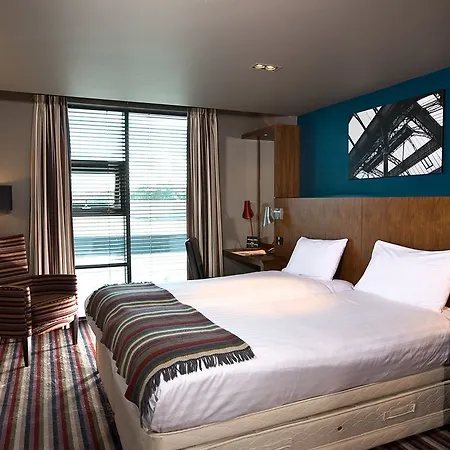Village Leeds South Hotel Leeds (West Yorkshire)