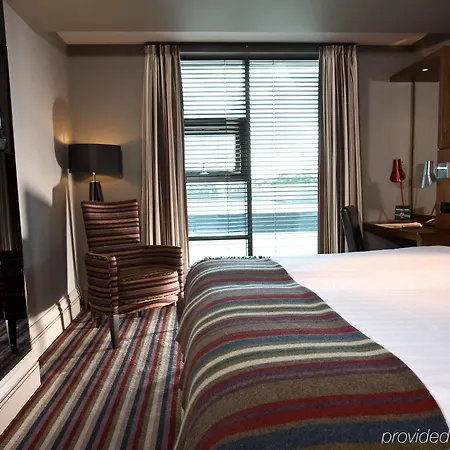 Village South Leeds (West Yorkshire)