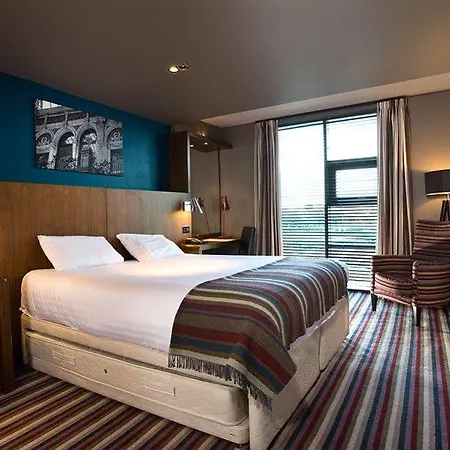 Hotel Village Leeds South