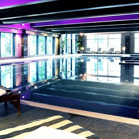 Village Leeds South 4* Leeds (West Yorkshire)