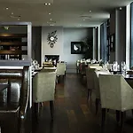 Village South 호텔 4*