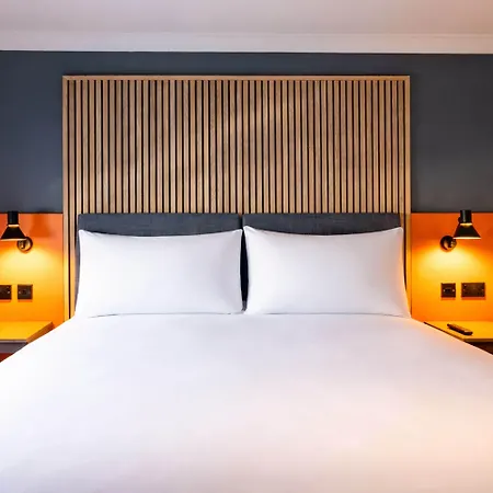 Village South Hotel 4*