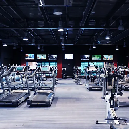 Hotell Village Leeds South 4*