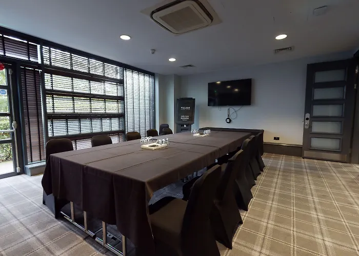 Village South Hotel 4*