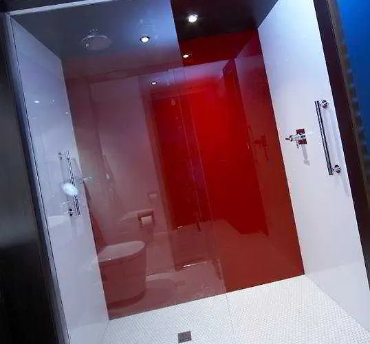 Village South Hotel 4*