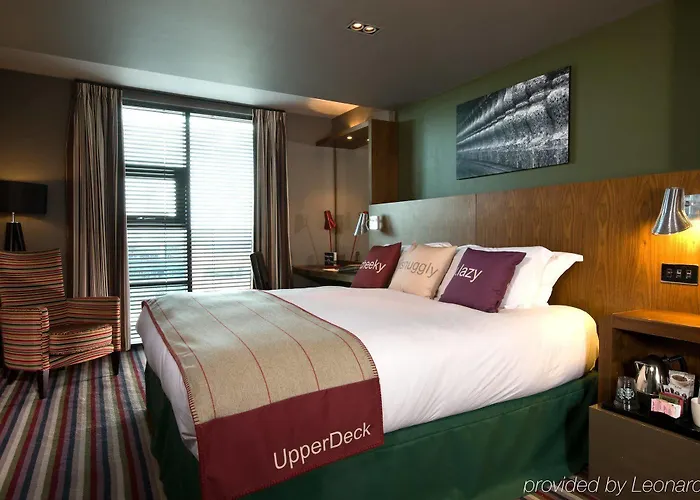 Village South Leeds (West Yorkshire)