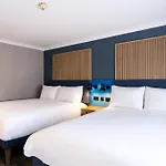 فيليدج ساوث فندق 4*
