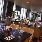 فيليدج ساوث 4* ليدز