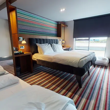 Hotel Village South Leeds (West Yorkshire)